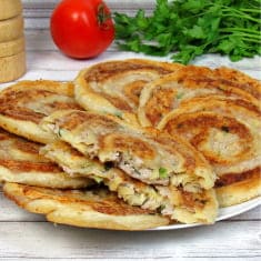 Ленивые пирожки с мясом на сковороде