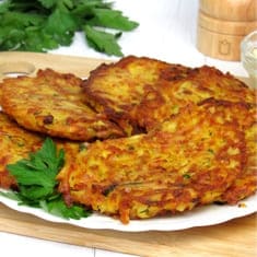 Картофельные драники с колбасой