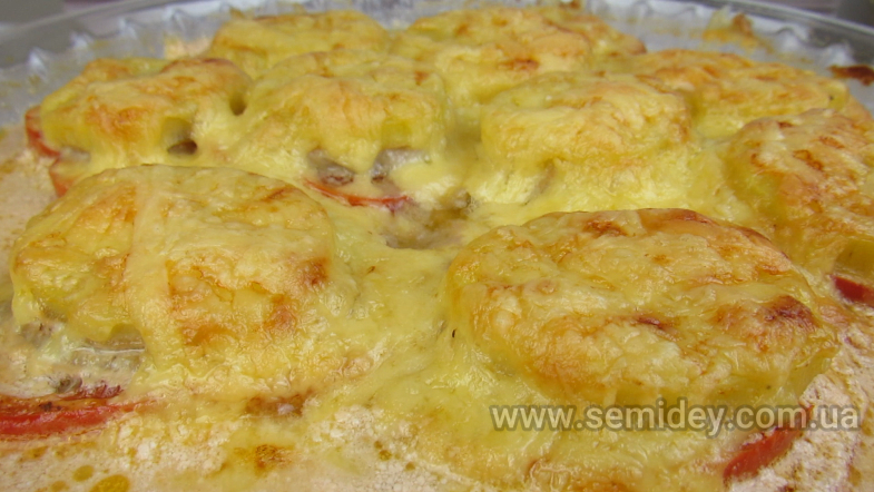 Горячее блюдо из фарша, картофеля и овощей