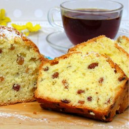 Кекс с изюмом